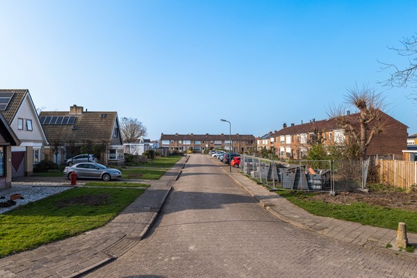 Foto - Te koop: Tussenwoning in Fijnaart